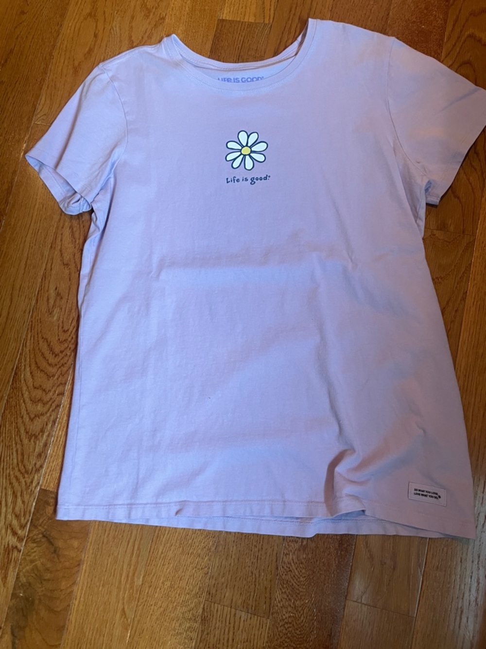 Life Is Good Lilac Daisy Graphic Tee and Talbots white shorts - Picture 2 of 12